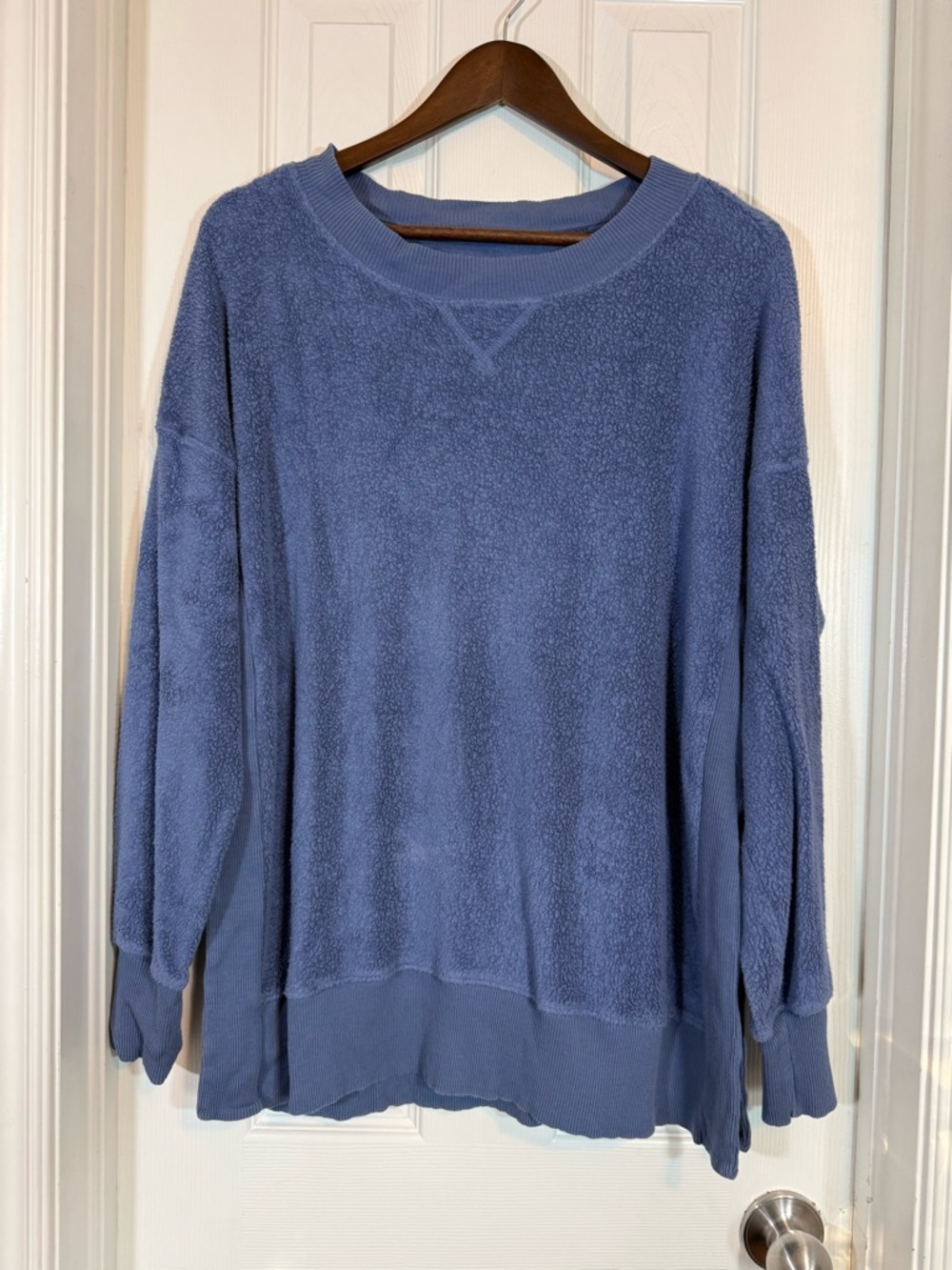 Aerie Chilled Out Oversized Textured Bouclé Sweatshirt Size M